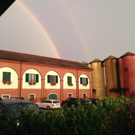 Agriturismo Cascina Nuova *